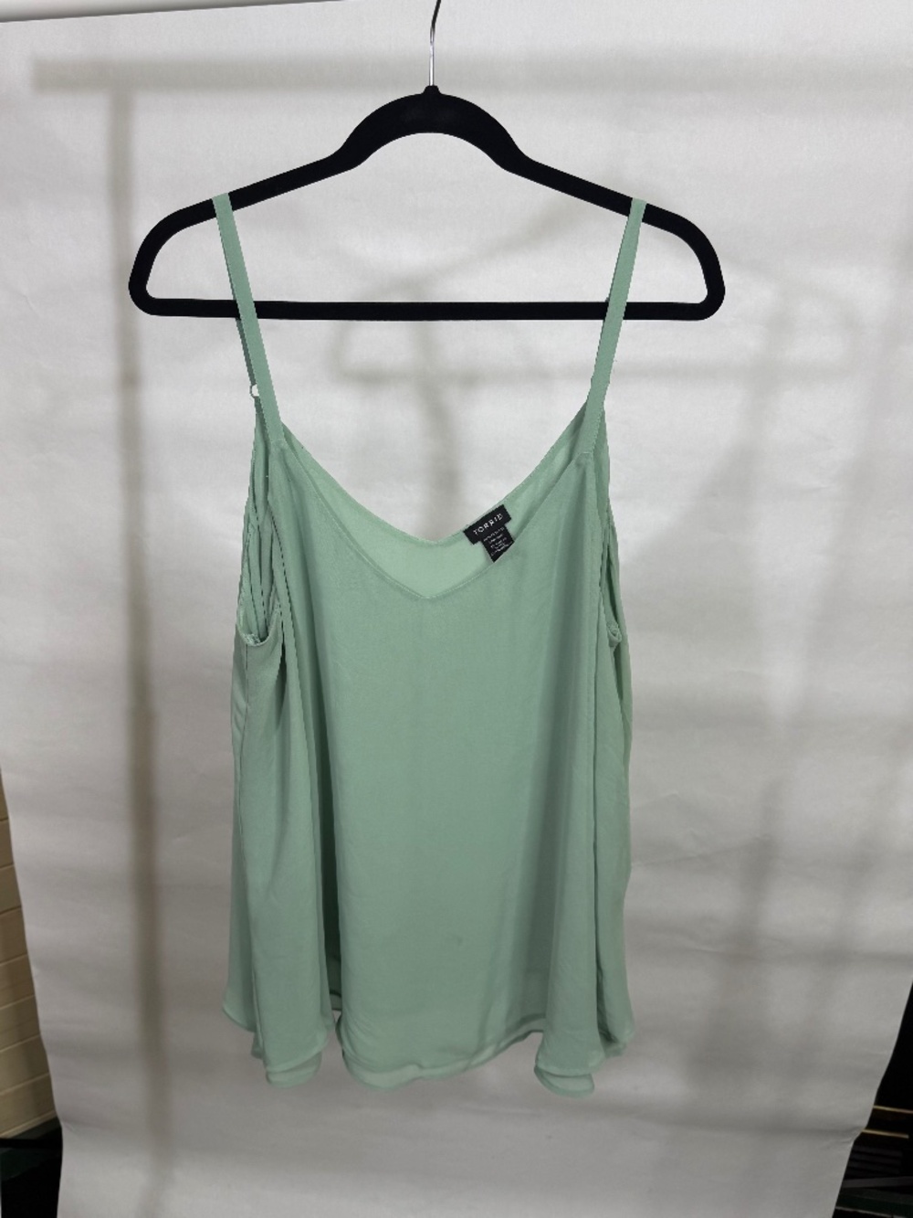 Torrid sea foam green chiffon camisole - size 2 (18/20 equivalent)